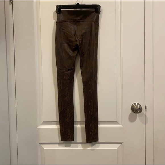 Spanx Faux Leather Snakeskin Leggings - Picture 6 of 6
